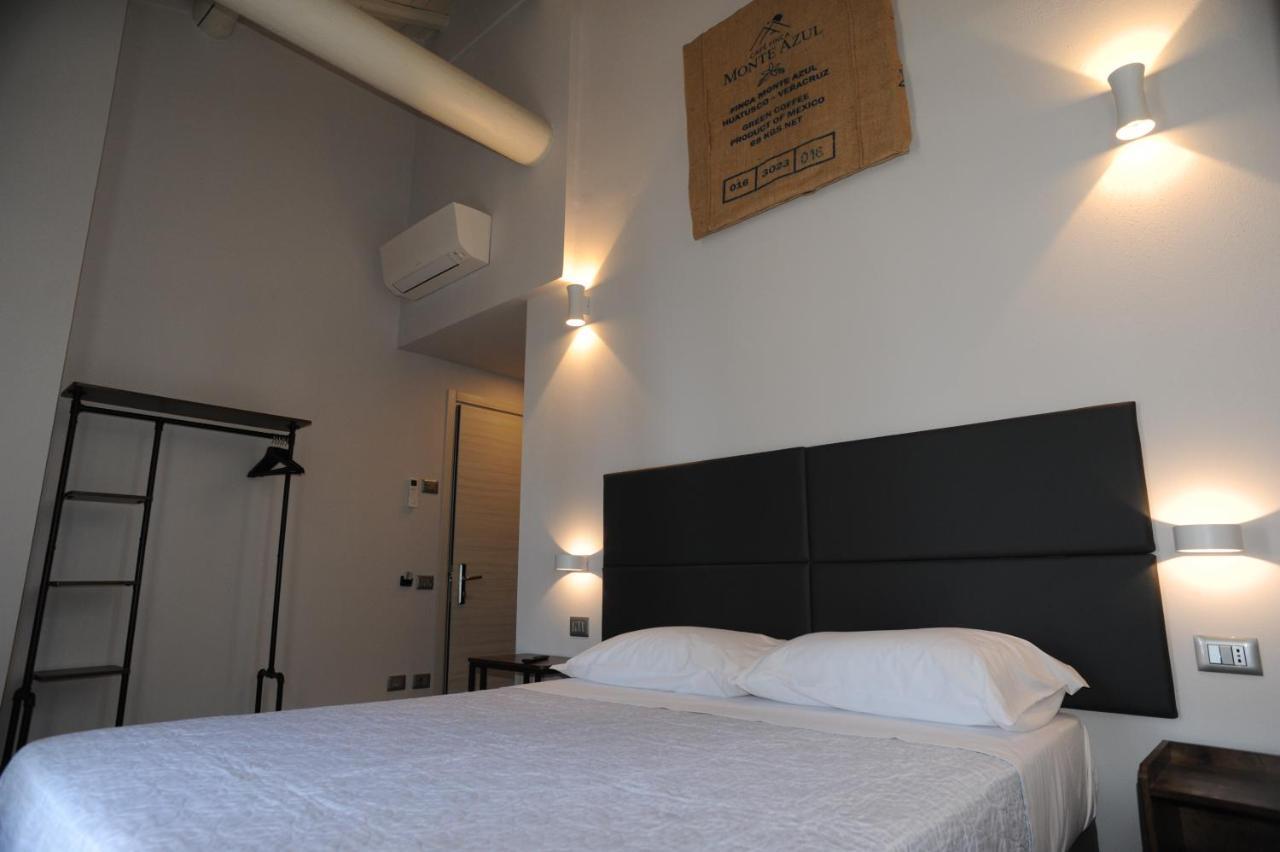 Tlcafe Hospitality Hotell San Secondo Parmense Exteriör bild
